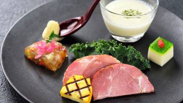食事・飲み物 / 7