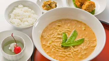 食事・飲み物 / 4