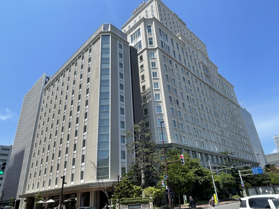 元は小庭園だった跡地に建築