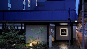 施設の正面 / 17