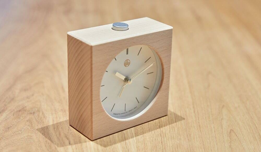 お部屋の時計もおしゃれ / 1