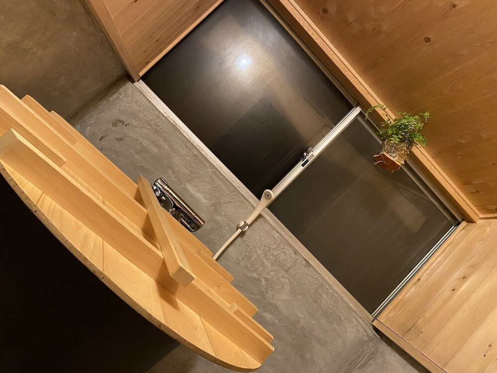 バスルームのシャワー