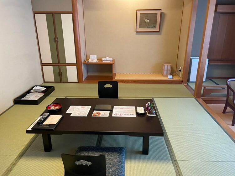 山々と温泉街が一望できる「和室 スタンダード」に泊まりました。居心地がよかったです。