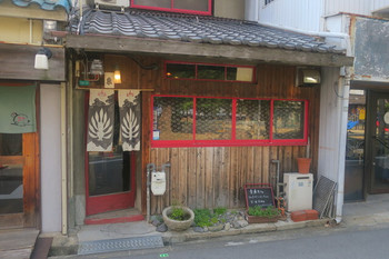 「金魚カフェ」 外観 112863582 ２０１９年８月３日訪問