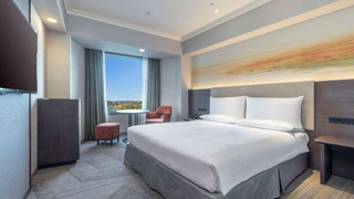 ルーム クイーンベッド 1 台 (High Floor)