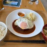 ダグズ・ダイナー&バー（ダグズダイナーアンドバー）