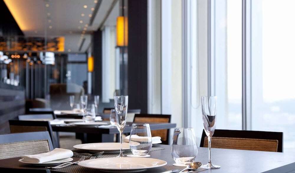 レストラン テーブル / 3