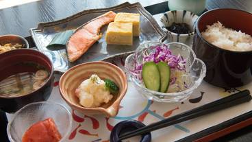 食事・飲み物 / 3