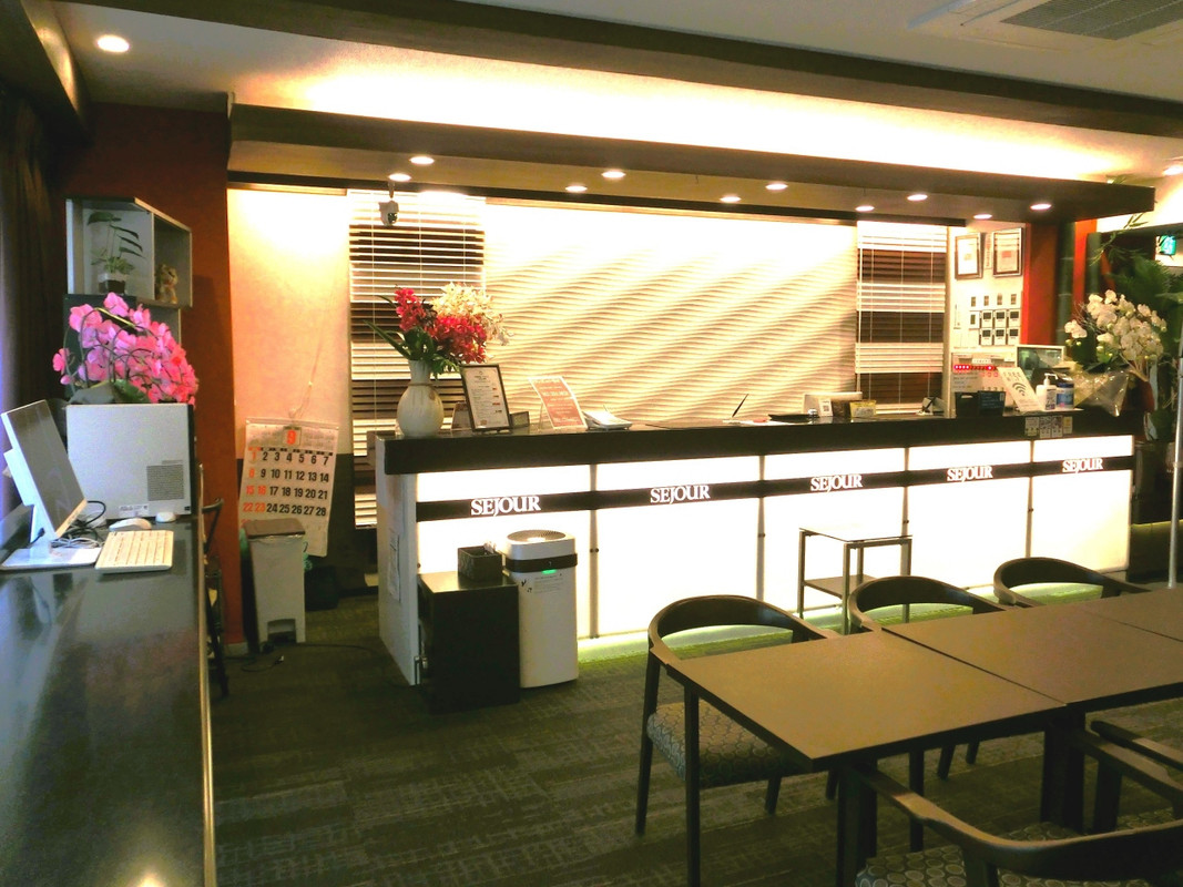 ２階　フロント