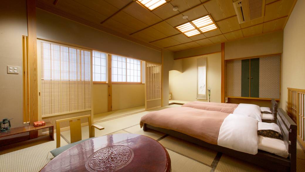 趣異なる贅沢な客室で
自宅のようにくつろぐ / 5