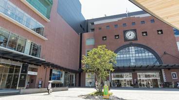 JR大分駅とホテル外観 / 4