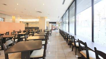 ロビーラウンジ / 4