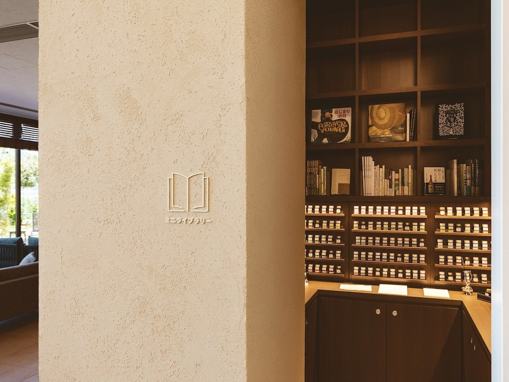 ロビーラウンジ