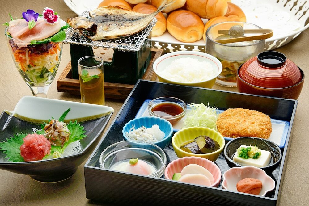 朝食
