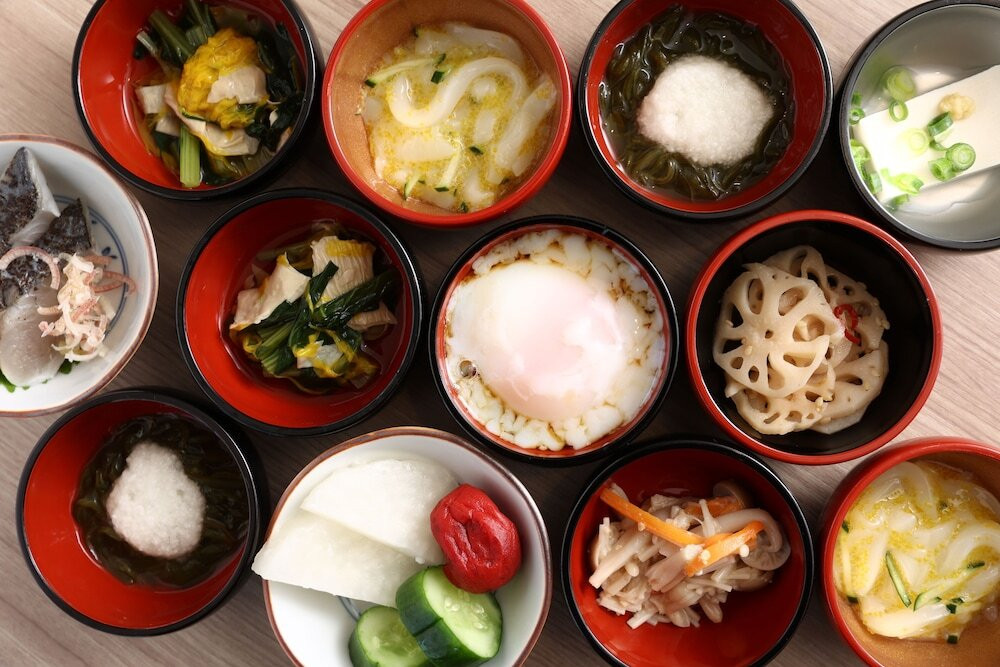 朝食