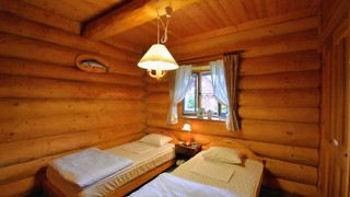 中ログハウス8名用