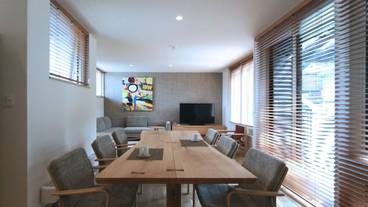 客室内のダイニングエリア / 4