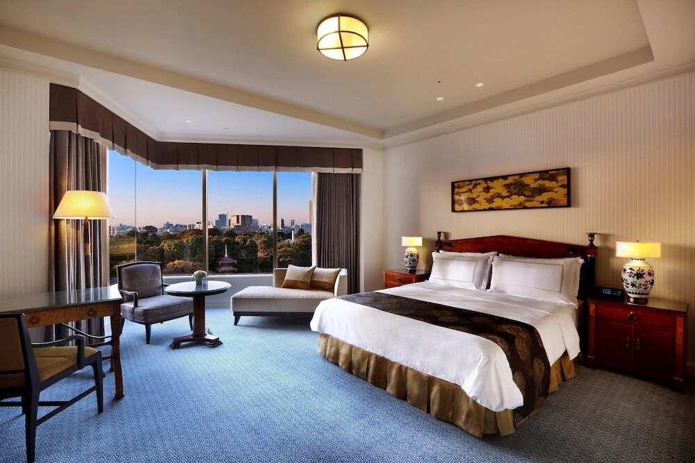 雲海と光に包まれる幻想的な日本庭園3520704