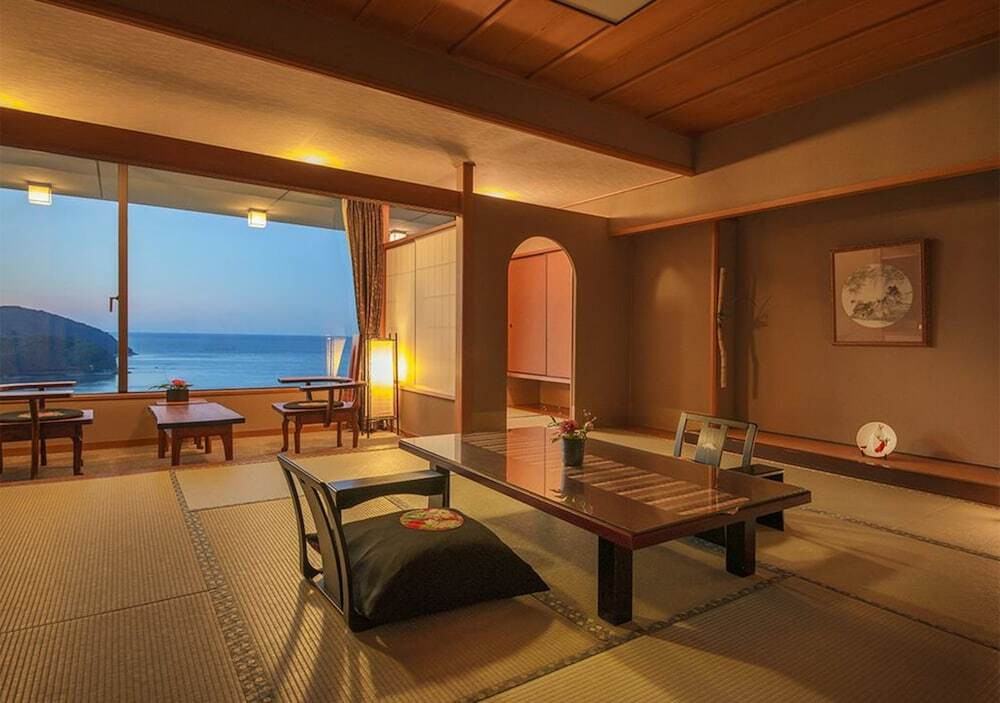 雄大なオーシャンビューを2人占め3395405