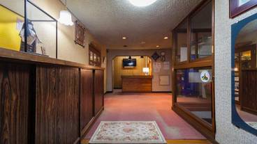 施設の入り口 / 8