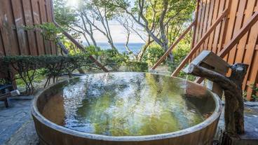 大湯屋 海つばき 檜露天風呂 / 8