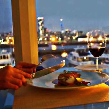 全室ハーバービュー、九州最大級のアウトレットに隣接するホテル4573458