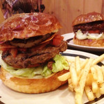 大阪エリアで食べておきたい「グルメなハンバーガー」おすすめ11選