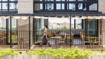 エグゼクティブ ラウンジ / 13