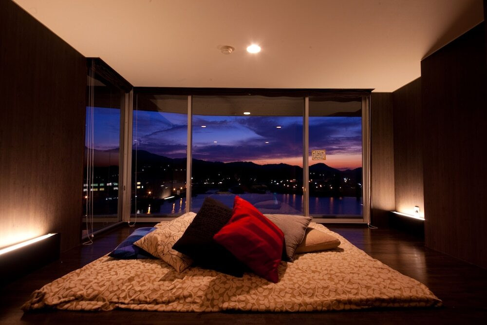 優雅なリバークルーズを1年中楽しめる4065159