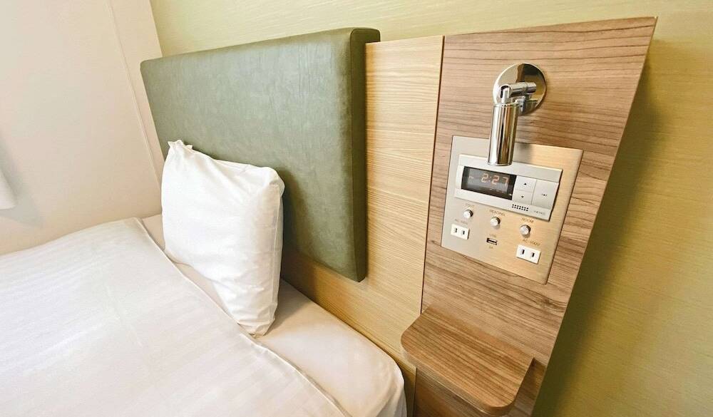 USBポート・ブックライト / 4