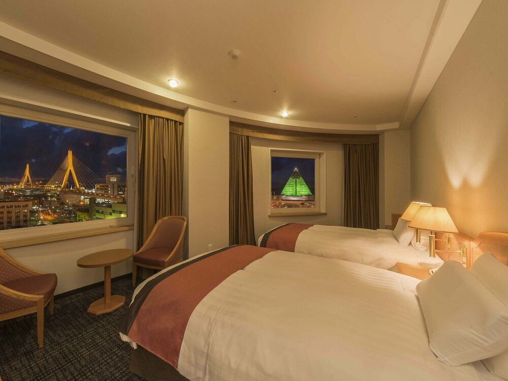 アートなロビーや絶景夜景に癒されて3953810