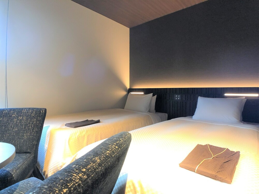 リーズナブルで全室プロジェクター付き。プレーヤーの貸出しも！4573291