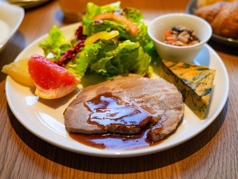 朝食