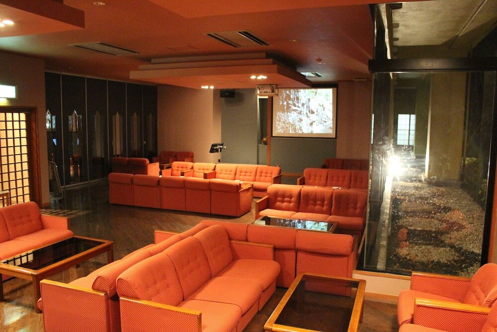 ロビーラウンジ