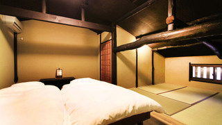 町屋　西対 (ベッド + 布団)