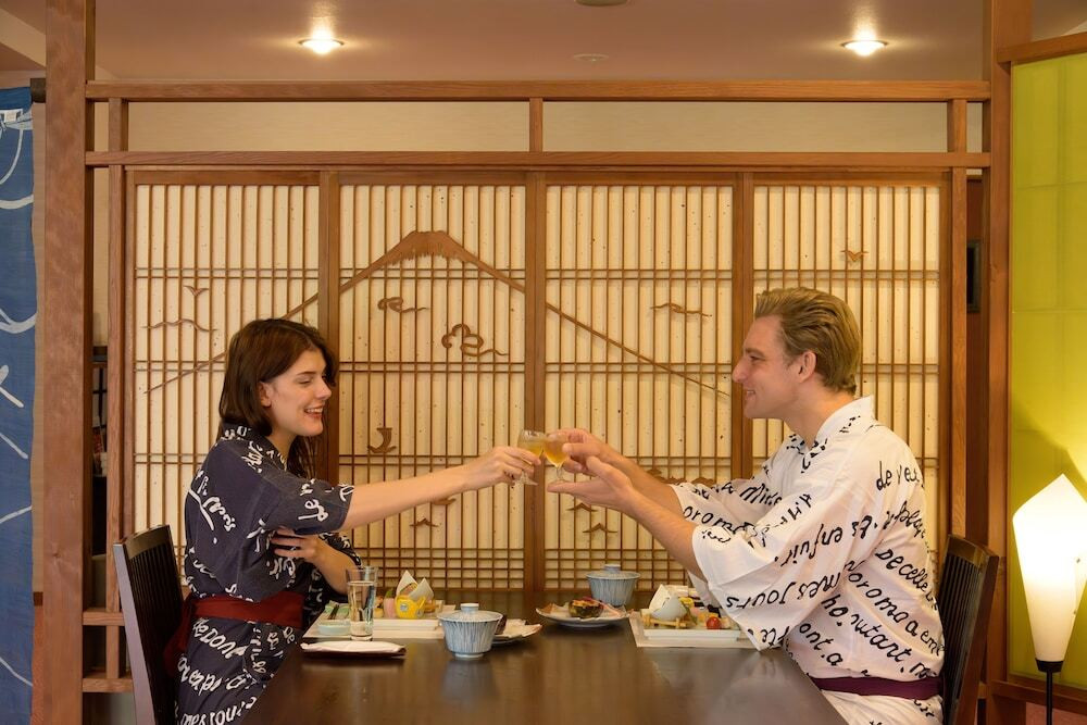 旅館のお食事処