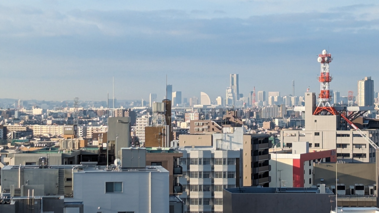 横浜みなとみらいのホテル群が見えます