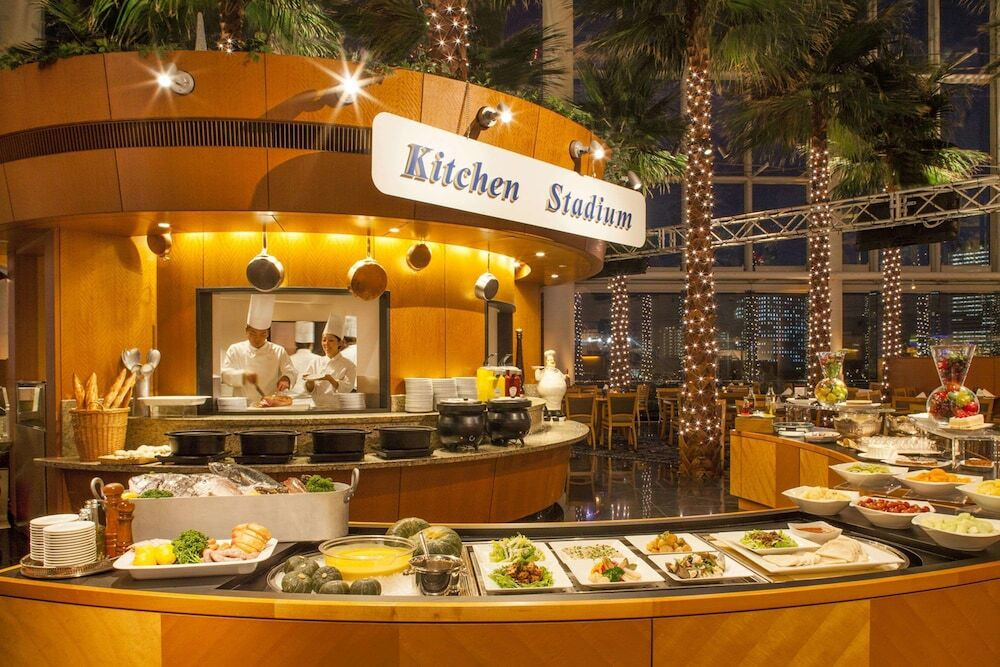 みなとみらいを一望するビューバス4090884