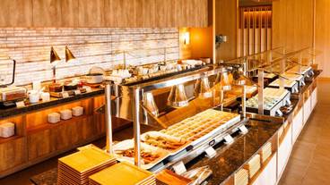 朝食ビュッフェ台 / 11