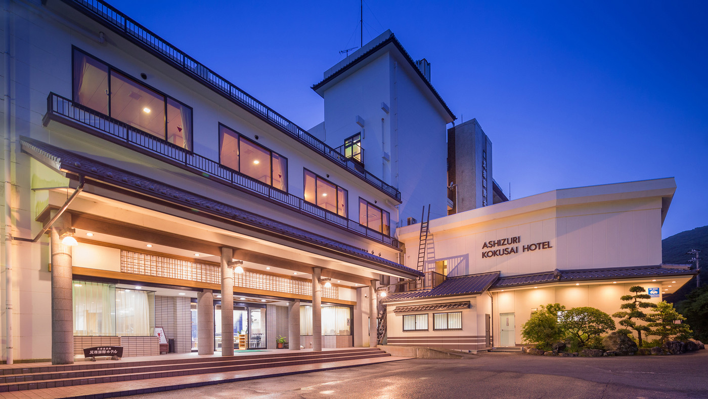 四国最南端の岬のほど近く。露天風呂で心震える景色に出会う4085711