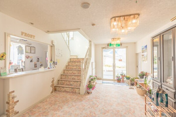 カフェのようなかわいらしいホテル3528057