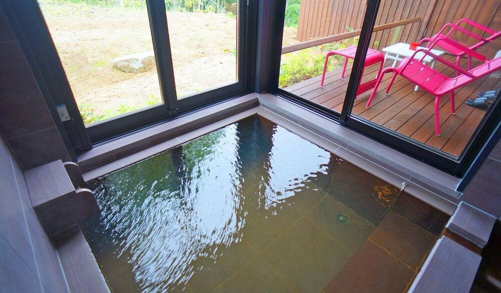 別邸 ゆずり葉 半露天風呂 / 3