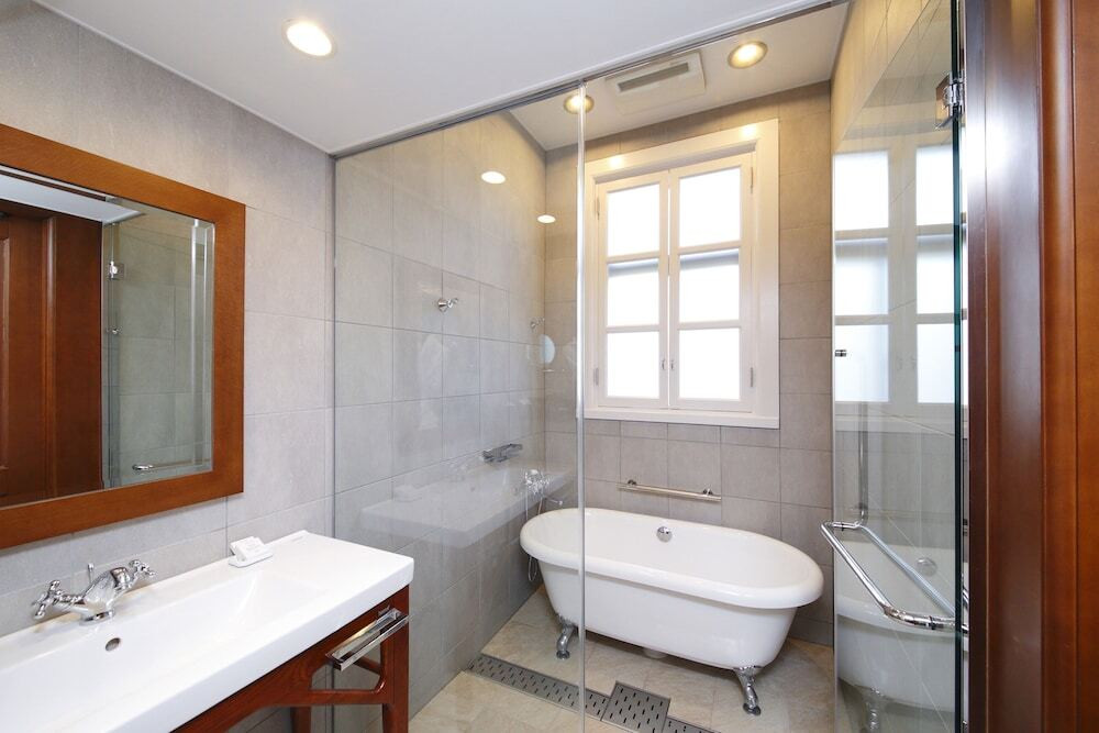 本館デラックス トラディション／浴室一例