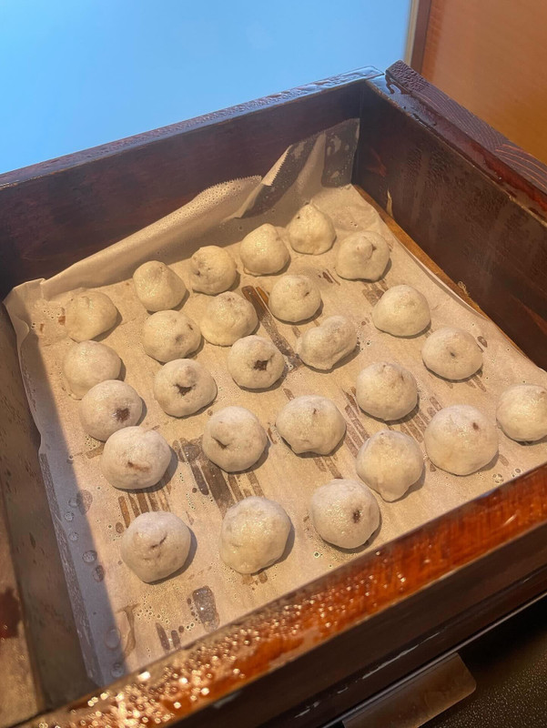 蒸したておまんじゅうサービス