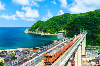 Yobe Station, an empty station with a spectacular view (Hyogo Kami Town, Mikata County)