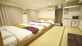 スタンダード ファミリールーム (シングルベット2 台、セミダブルベット2台)