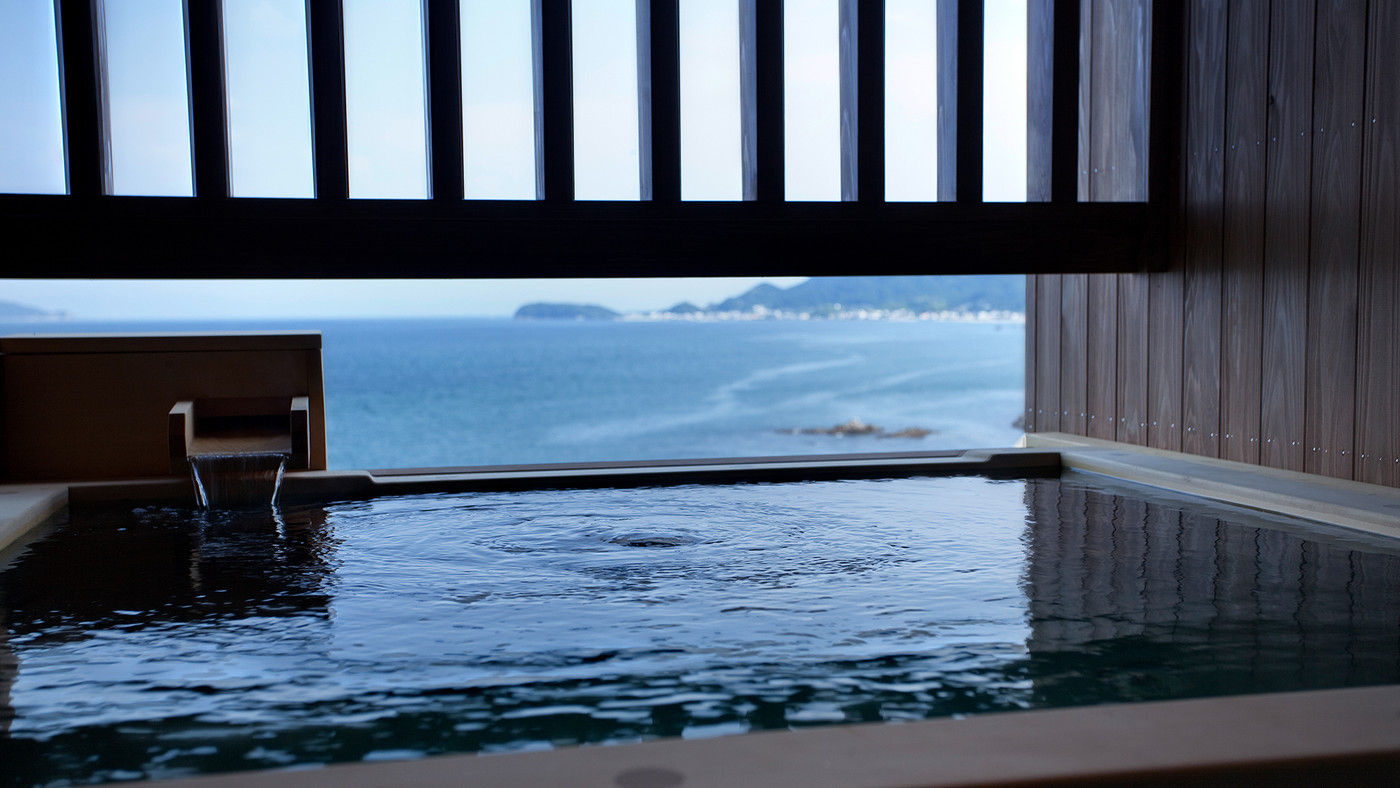 1. 海辺の絶景露天風呂でうっとり「渚の荘 花季」4068108