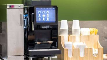 ロビーラウンジ / 16