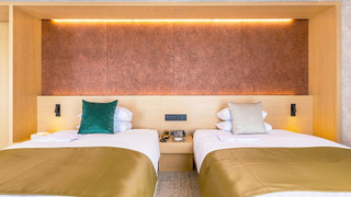 デラックスキングツインルーム シティビュー