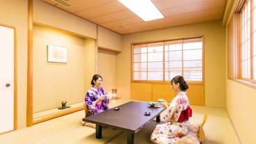 客室内のダイニングエリア / 6